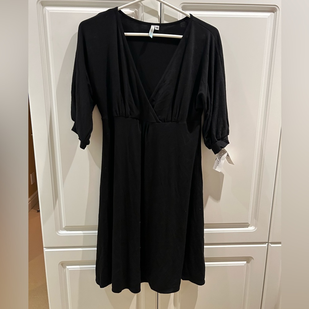 Campaigne Ladies Black Dress Size Medium NWT